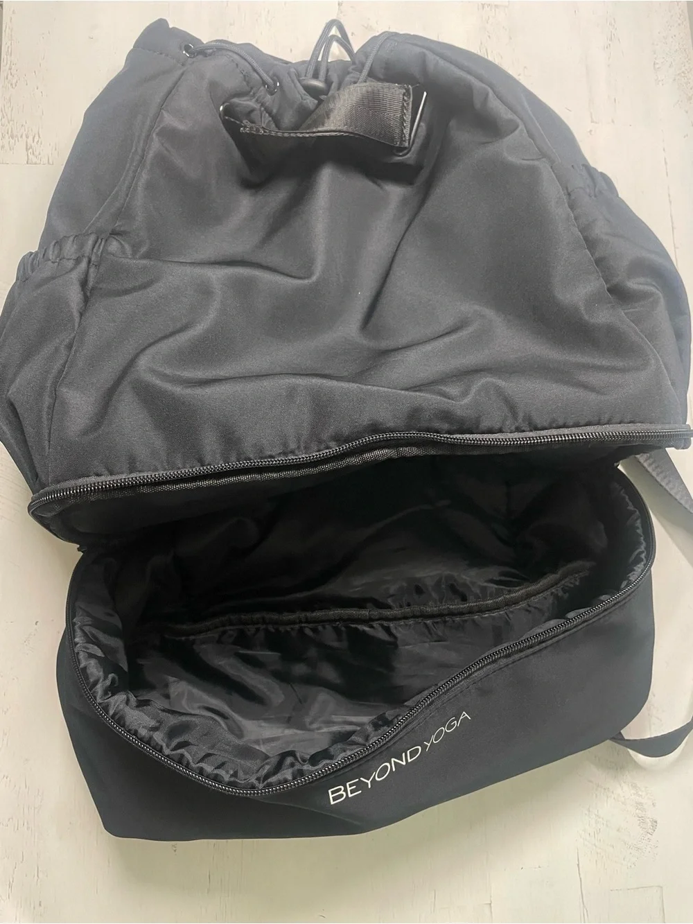 Beyond Yoga Drawstring Convertible Backpack Tote Gym Travel Bag